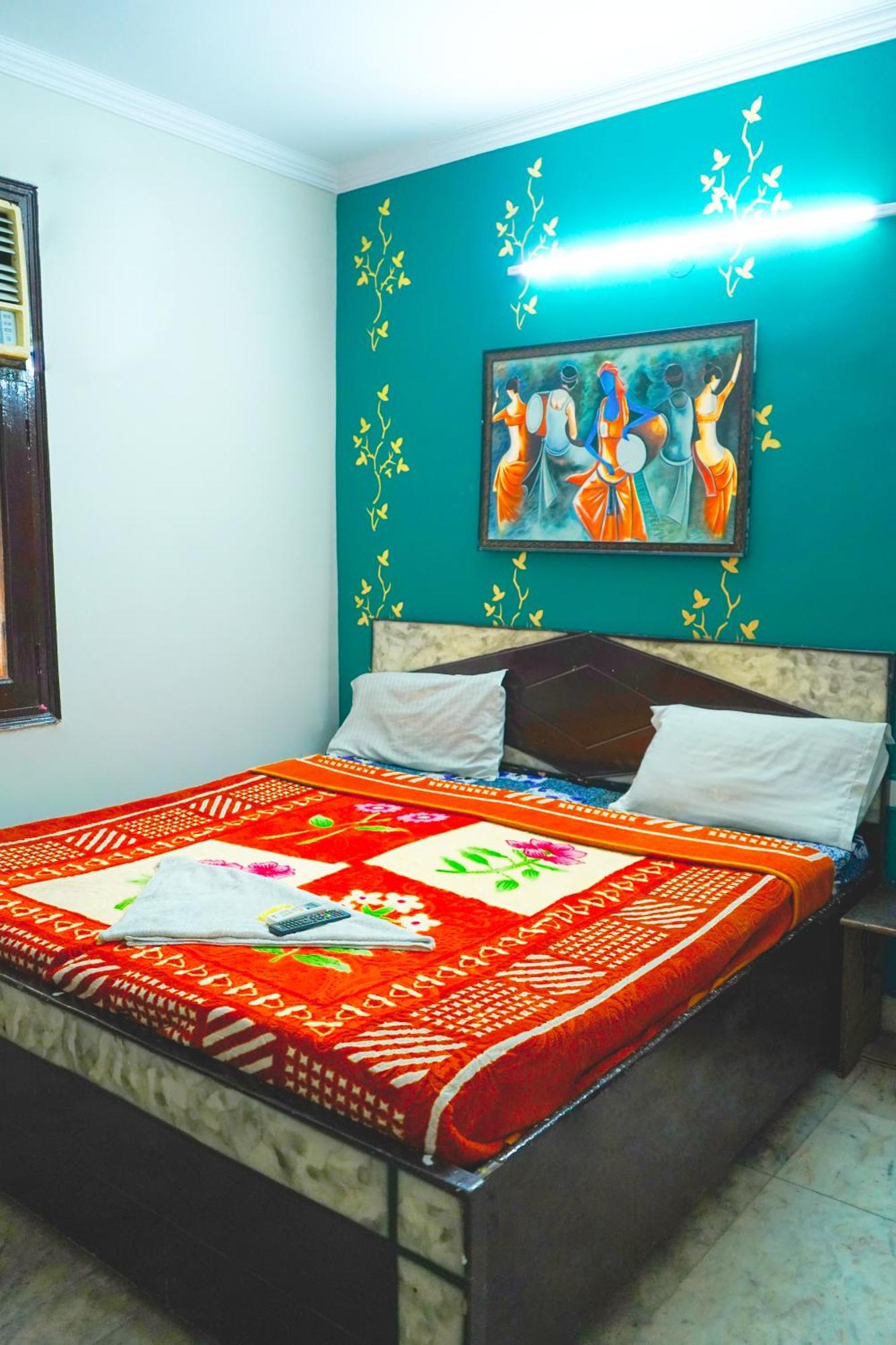 Hotel Bliss Bourn - Lajpat Nagar Нью-Делі Екстер'єр фото