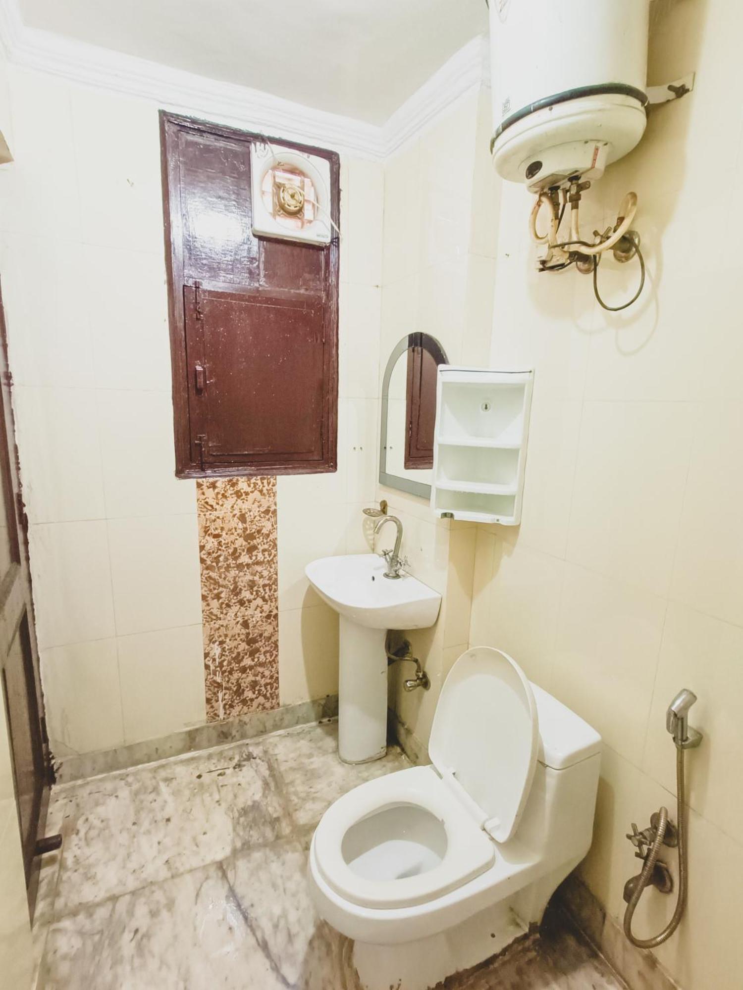 Hotel Bliss Bourn - Lajpat Nagar Нью-Делі Екстер'єр фото